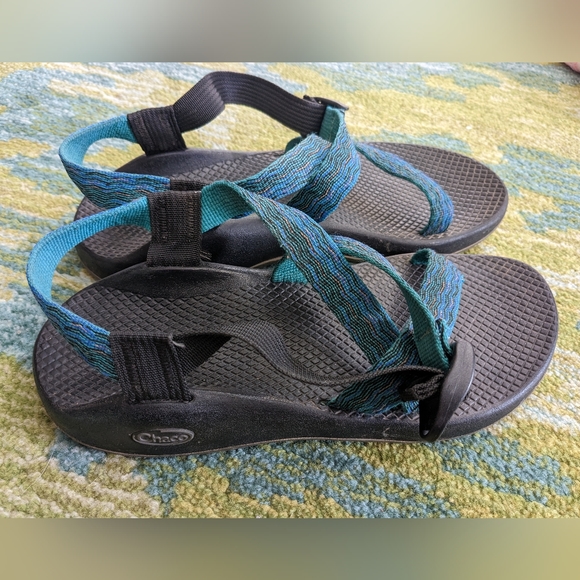 Chaco's Size 9 - Picture 2 of 4
